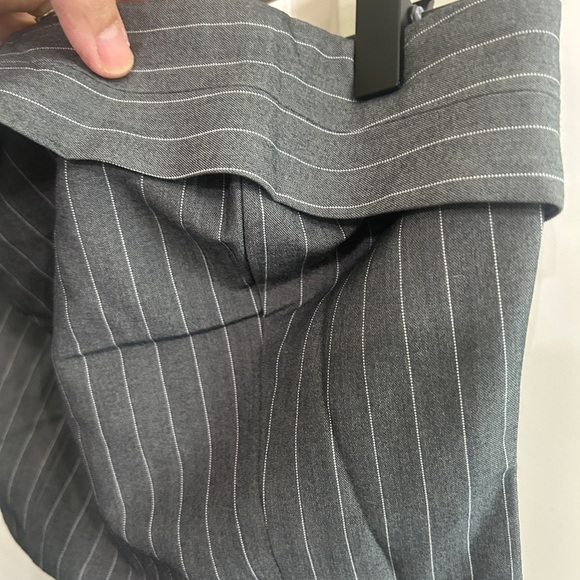 Princess Polly Charcoal pinstripe strapless crop top size 2. Like new - Picture 2 of 16